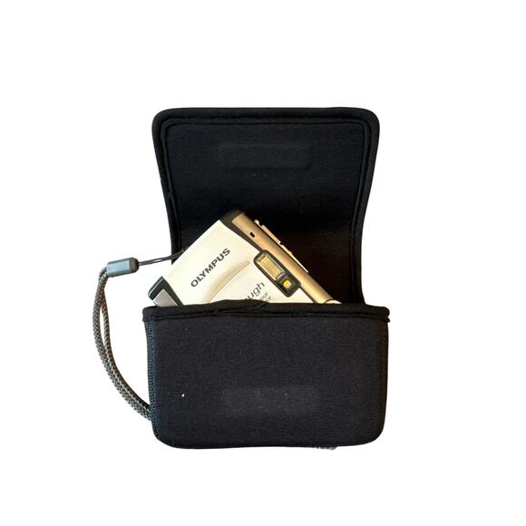 Olympus white style tough 6000 10MP waterproof & shockproof digital camera - Picture 6 of 6